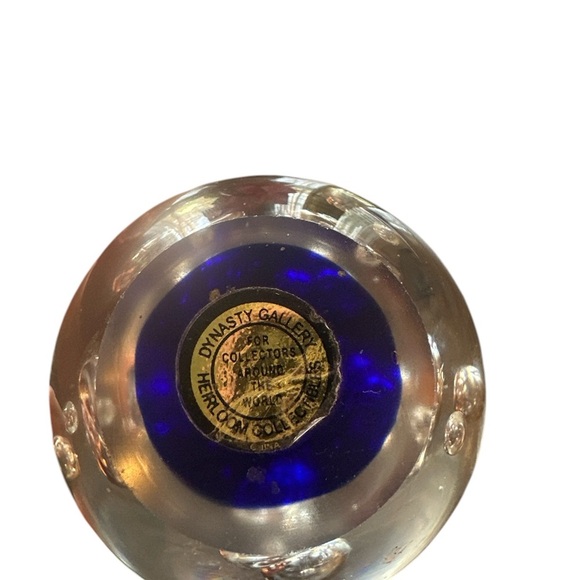 Dynasty Gallery Blue Bubble Paperweight~ - Picture 2 of 3